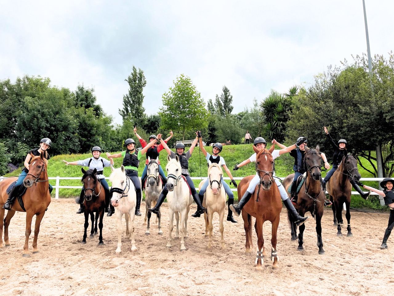 Clase Equitación Campamento Ecuestre Verano Hípica Miracampos